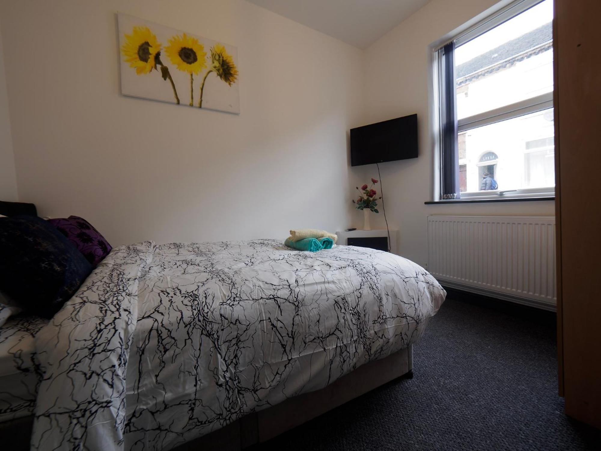 Chatham Cosy Large Double 1 Stoke-on-Trent